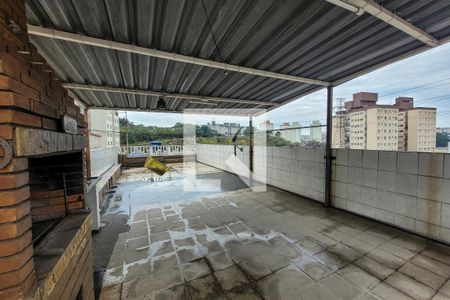 Casa à venda com 225m², 5 quartos e 2 vagas Casa à venda com 225m², 5 quartos e 2 vagasLaje