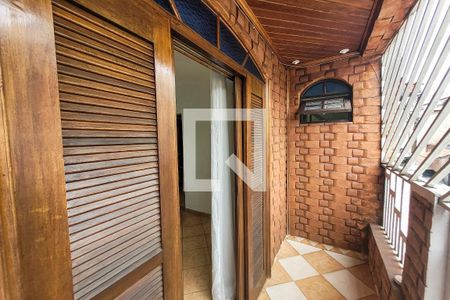 Casa à venda com 225m², 5 quartos e 2 vagas Casa à venda com 225m², 5 quartos e 2 vagasSuíte