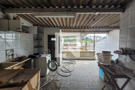 Casa à venda com 225m², 5 quartos e 2 vagas Casa à venda com 225m², 5 quartos e 2 vagasLaje