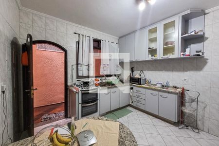 Casa à venda com 225m², 5 quartos e 2 vagas Casa à venda com 225m², 5 quartos e 2 vagasCozinha