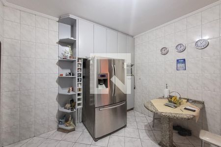 Casa à venda com 225m², 5 quartos e 2 vagas Casa à venda com 225m², 5 quartos e 2 vagasCozinha