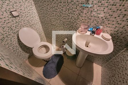 Casa à venda com 225m², 5 quartos e 2 vagas Casa à venda com 225m², 5 quartos e 2 vagasEdícula