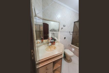 Casa à venda com 225m², 5 quartos e 2 vagas Casa à venda com 225m², 5 quartos e 2 vagasSuíte