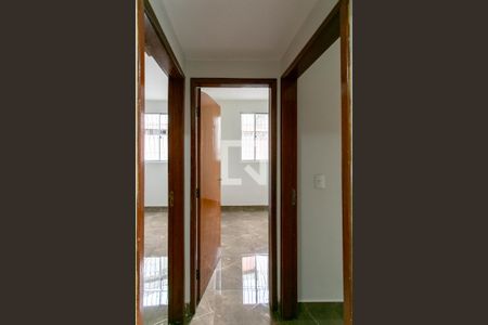Corredor de apartamento para alugar com 3 quartos, 50m² em Jaqueline, Belo Horizonte