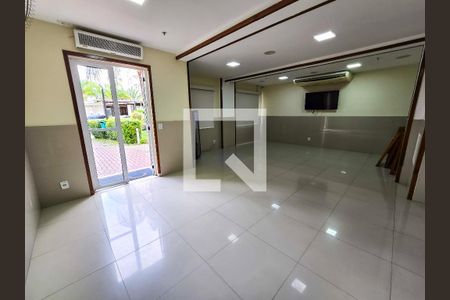 Apartamento para alugar com 53m², 2 quartos e 1 vaga Apartamento para alugar com 53m², 2 quartos e 1 vagaÁrea comum - Salão de festas