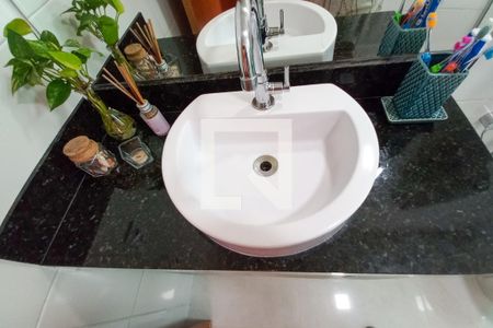 Apartamento à venda com 100m², 3 quartos e 2 vagas Apartamento à venda com 100m², 3 quartos e 2 vagasBanheiro da Suíte