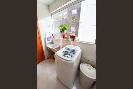 Apartamento à venda com 100m², 3 quartos e 2 vagas Apartamento à venda com 100m², 3 quartos e 2 vagasÁrea de Serviço