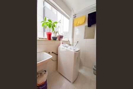 Apartamento à venda com 100m², 3 quartos e 2 vagas Apartamento à venda com 100m², 3 quartos e 2 vagasÁrea de Serviço