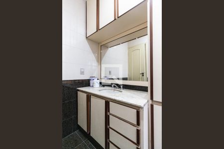 Casa para alugar com 220m², 3 quartos e 3 vagasSuíte