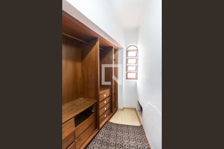 Casa para alugar com 220m², 3 quartos e 3 vagasCloset
