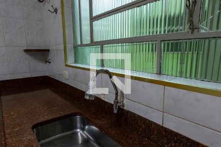 Casa à venda com 140m², 2 quartos e 2 vagas Casa à venda com 140m², 2 quartos e 2 vagasCozinha