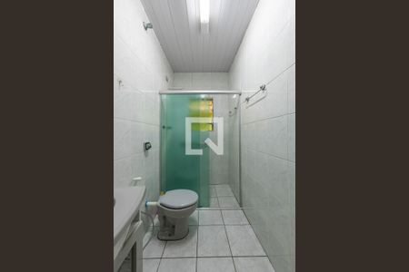 Casa à venda com 140m², 2 quartos e 2 vagas Casa à venda com 140m², 2 quartos e 2 vagasBanheiro