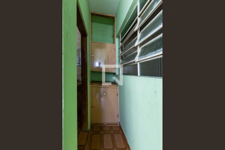 Casa à venda com 140m², 2 quartos e 2 vagas Casa à venda com 140m², 2 quartos e 2 vagasCorredor