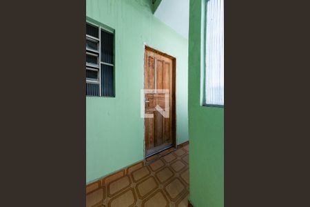 Casa à venda com 140m², 2 quartos e 2 vagas Casa à venda com 140m², 2 quartos e 2 vagasCorredor