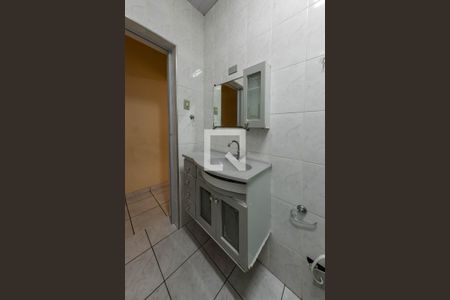 Casa à venda com 140m², 2 quartos e 2 vagas Casa à venda com 140m², 2 quartos e 2 vagasBanheiro