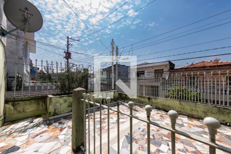 Casa à venda com 140m², 2 quartos e 2 vagas Casa à venda com 140m², 2 quartos e 2 vagasTerraço