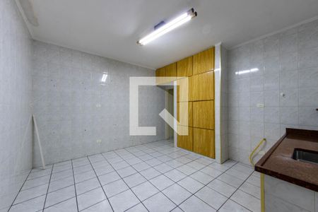 Casa à venda com 140m², 2 quartos e 2 vagas Casa à venda com 140m², 2 quartos e 2 vagasCozinha