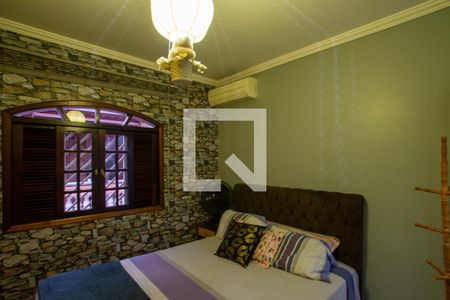 Casa à venda com 300m², 3 quartos e 3 vagas Casa à venda com 300m², 3 quartos e 3 vagasQuarto 1