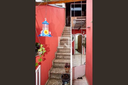 Casa à venda com 300m², 3 quartos e 3 vagas Casa à venda com 300m², 3 quartos e 3 vagasEscada externa