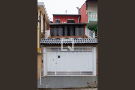 Casa à venda com 300m², 3 quartos e 3 vagas Casa à venda com 300m², 3 quartos e 3 vagasFachada