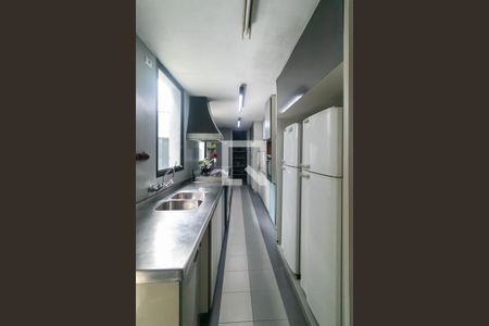 Casa à venda com 700m², 4 quartos e 4 vagas Casa à venda com 700m², 4 quartos e 4 vagasCozinha