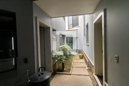 Casa à venda com 700m², 4 quartos e 4 vagas Casa à venda com 700m², 4 quartos e 4 vagasÁrea de Serviço