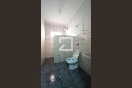 Casa à venda com 150m², 2 quartos e 8 vagasBanheiro Social