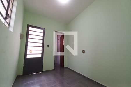 Casa à venda com 150m², 2 quartos e 8 vagasQuarto de Serviço