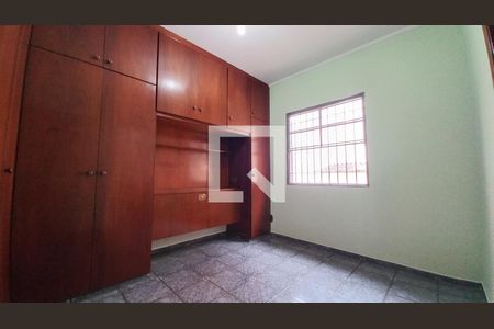 Casa à venda com 150m², 2 quartos e 8 vagasQuarto 2 - Suíte
