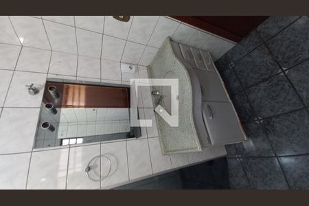 Casa à venda com 150m², 2 quartos e 8 vagasDetalhe do Banheiro da Suite