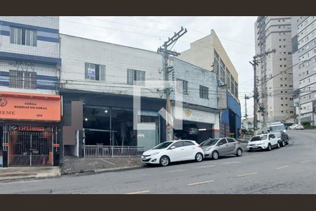 Casa para alugar com 36m², 1 quarto e sem vaga Casa para alugar com 36m², 1 quarto e sem vagaFachada