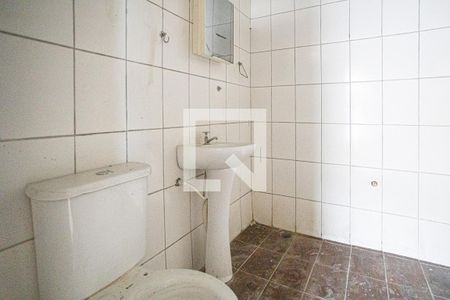 Banheiro de casa para alugar com 1 quarto, 36m² em Vila Osasco, Osasco