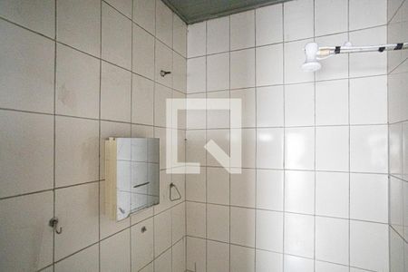 Banheiro de casa para alugar com 1 quarto, 36m² em Vila Osasco, Osasco