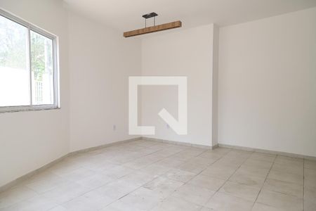 Sala de casa para alugar com 1 quarto, 50m² em Vargem Grande, Rio de Janeiro