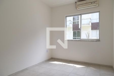 Suíte de casa para alugar com 1 quarto, 50m² em Vargem Grande, Rio de Janeiro