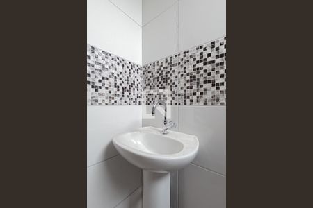 Banheiro de apartamento para alugar com 2 quartos, 42m² em Jardim Silvestre, Guarulhos