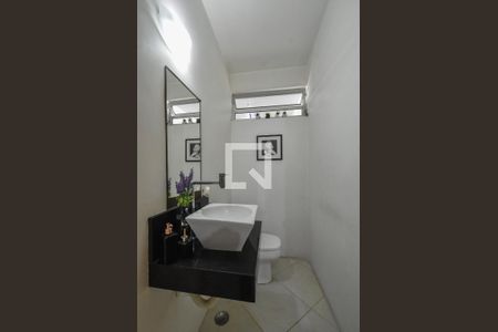 Lavabo de casa à venda com 4 quartos, 155m² em Campo Belo, São Paulo