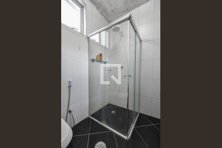 Casa à venda com 155m², 4 quartos e 4 vagasBanheiro 02