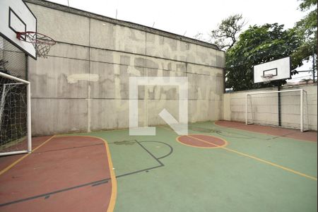 Apartamento à venda com 75m², 2 quartos e 2 vagasÁrea comum - Quadra