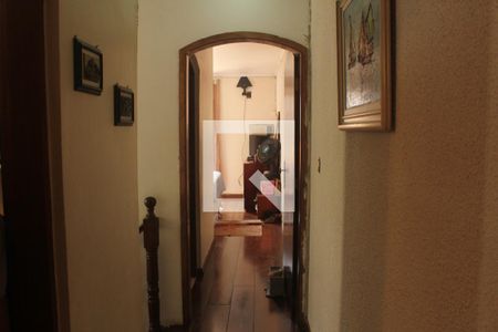 Casa à venda com 150m², 3 quartos e 8 vagasCorredor