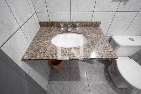 Casa para alugar com 50m², 2 quartos e sem vaga Casa para alugar com 50m², 2 quartos e sem vagaBanheiro