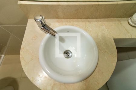 Casa à venda com 400m², 3 quartos e 6 vagasBanheiro da Suíte 2