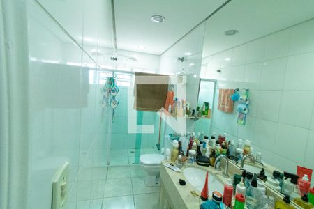 Casa à venda com 400m², 3 quartos e 6 vagasBanheiro da Suíte 1