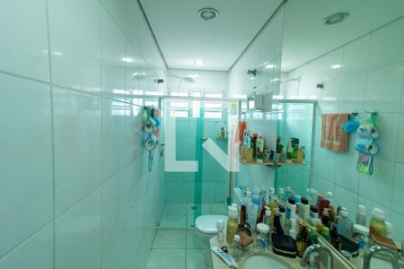 Casa à venda com 400m², 3 quartos e 6 vagasBanheiro da Suíte 1