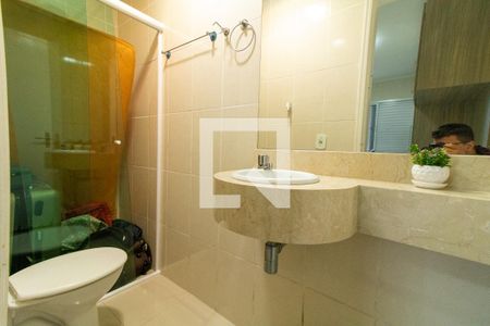 Casa à venda com 400m², 3 quartos e 6 vagasBanheiro da Suíte 2