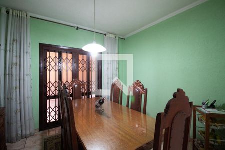 Casa à venda com 200m², 4 quartos e 5 vagasCopa