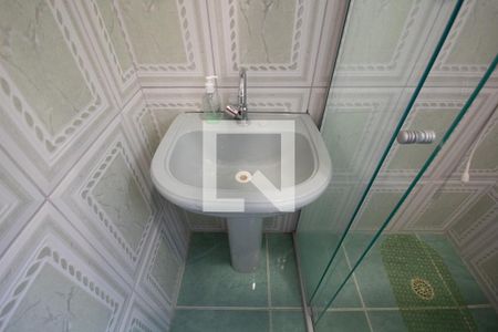 Casa à venda com 200m², 4 quartos e 5 vagasBanheiro de Serviço