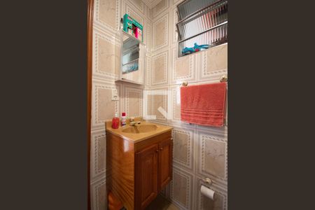 Casa à venda com 200m², 4 quartos e 5 vagasBanheiro da churrasqueira