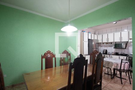 Casa à venda com 200m², 4 quartos e 5 vagasCopa