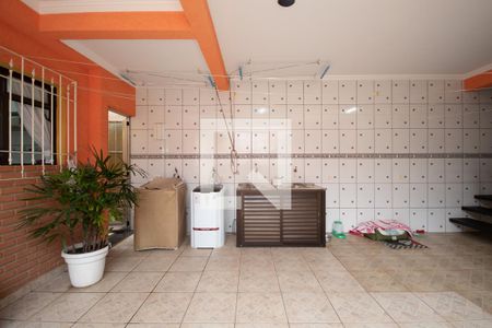 Casa à venda com 200m², 4 quartos e 5 vagasÁrea de Serviço